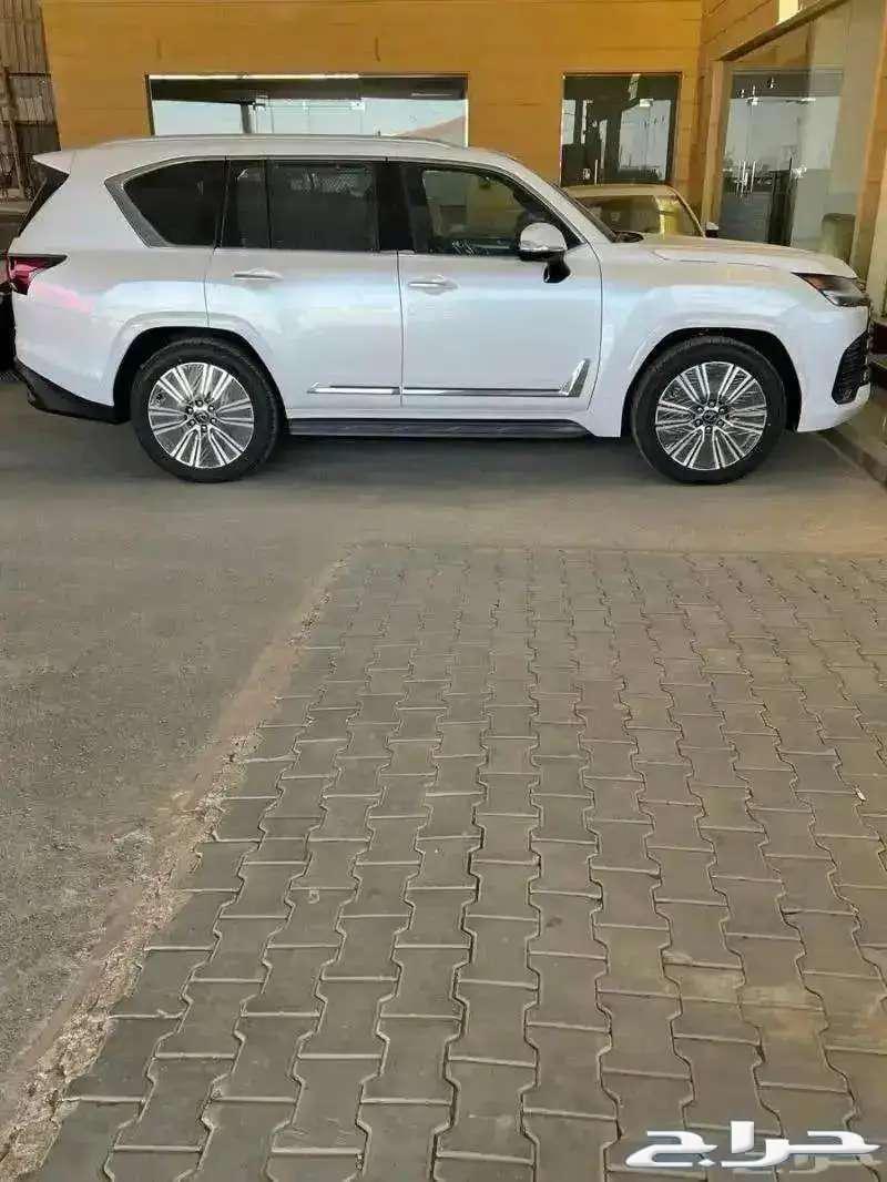 لكزس LX600 فئه BB خليجي موديل 2024 أقل سعر لدى الحسن63753705687810113
