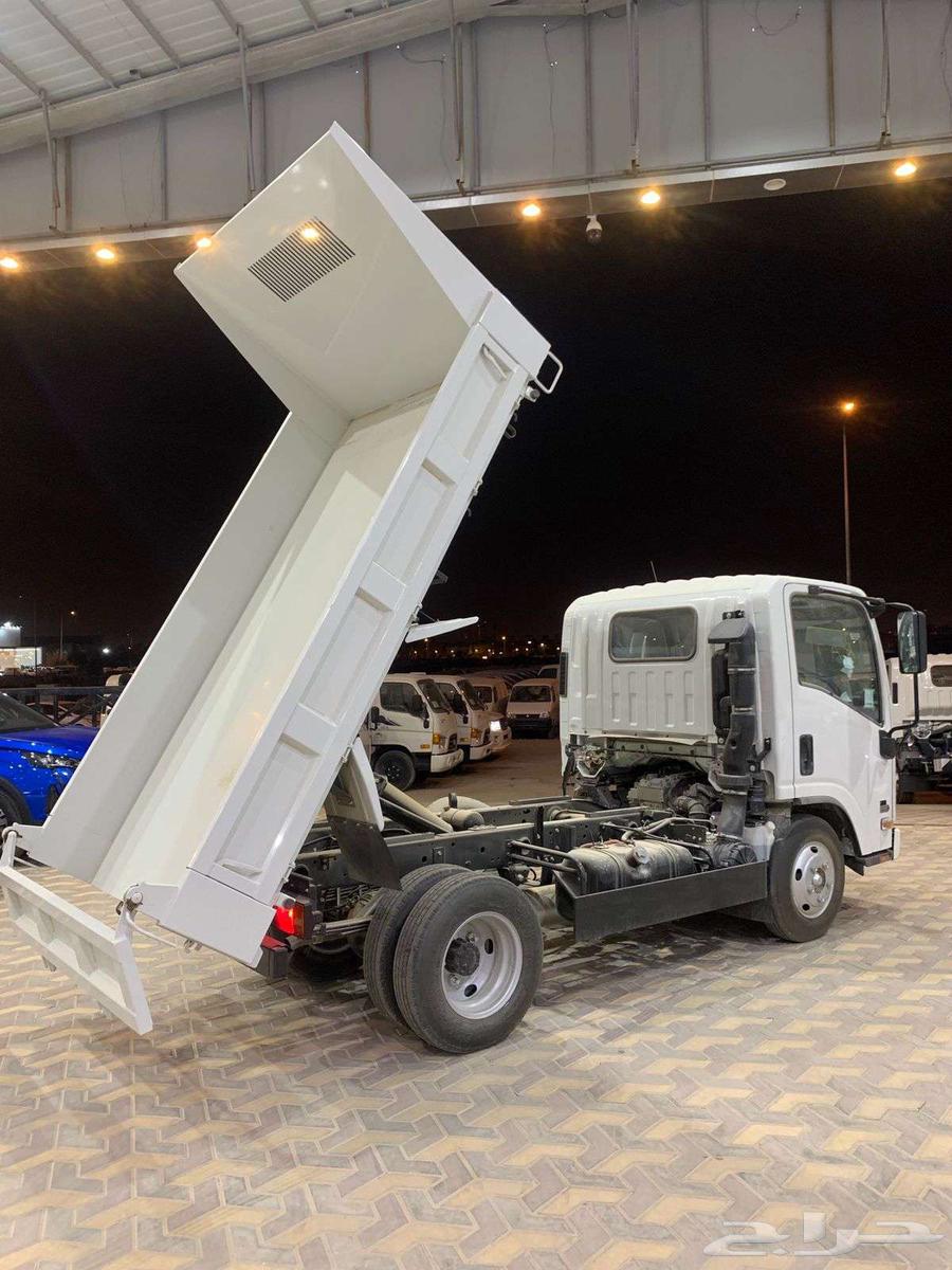Isuzu trucks with all loads and configurations from 3 to 25 tons63750103313666113