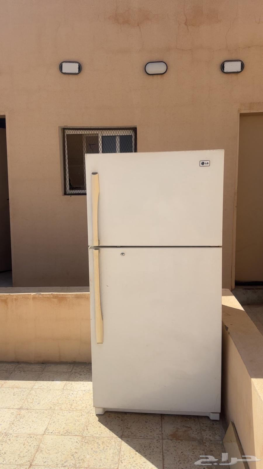 LG large refrigerator for sale63619052650241111
