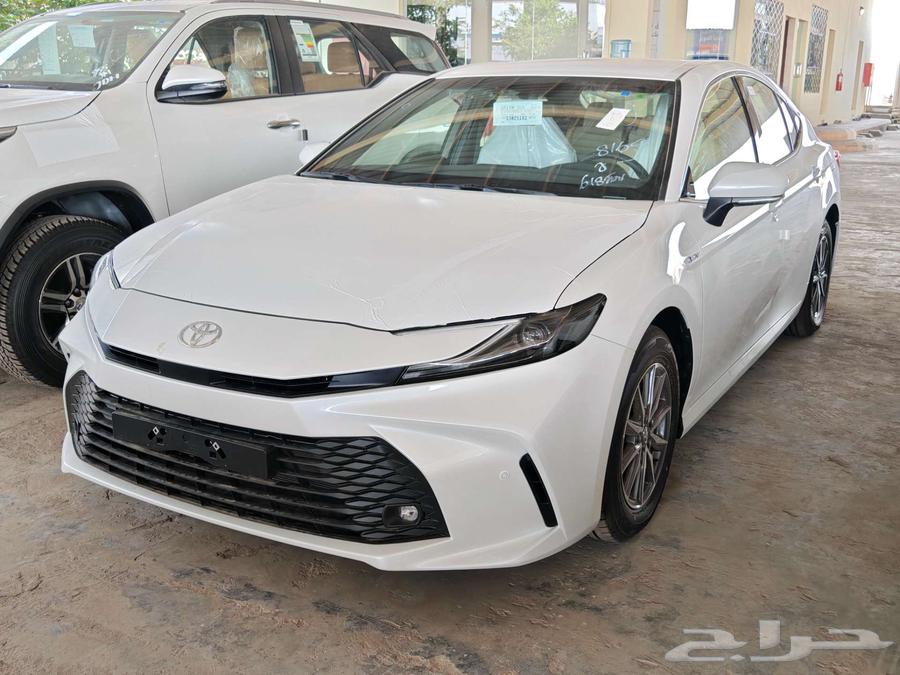 Toyota Camry E Standard Hybrid (Titanium - White) 202563752419578755110
