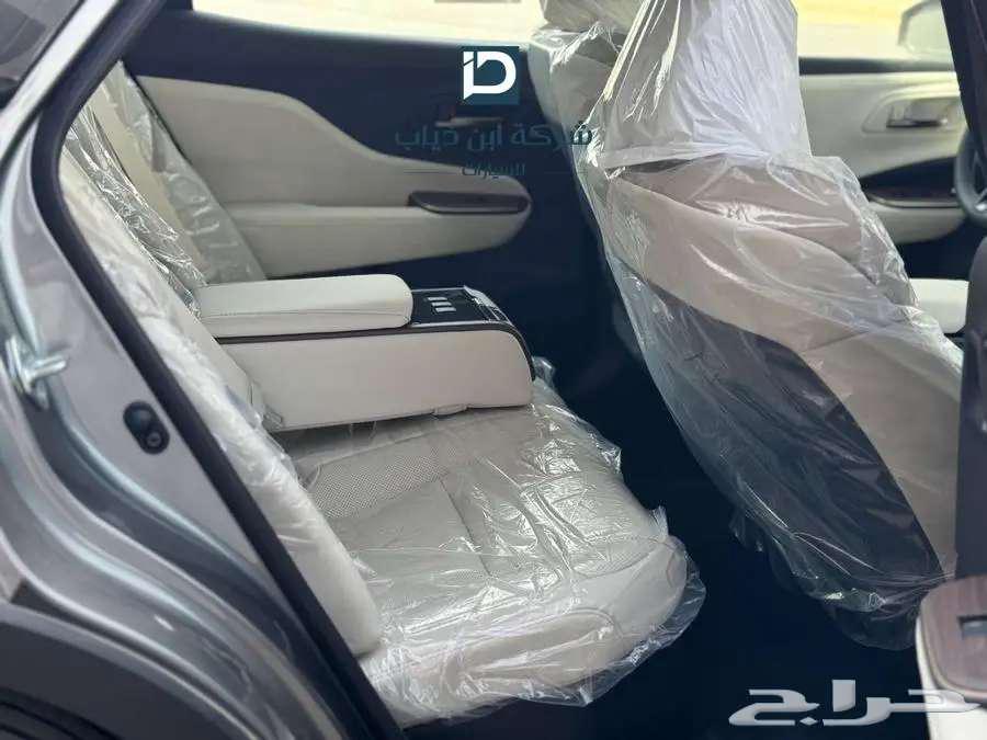 كراون بريميوم 2026 لدى شركة ابن ذياب للسيارات63754782438529113