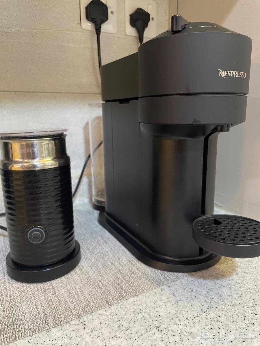 Vertuo Next Machine with Aeroccino - Matte Black63700936323841112