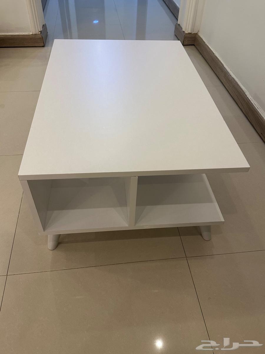 طاولة صغيرة لوسط الصالة بيضاء63702791037442112