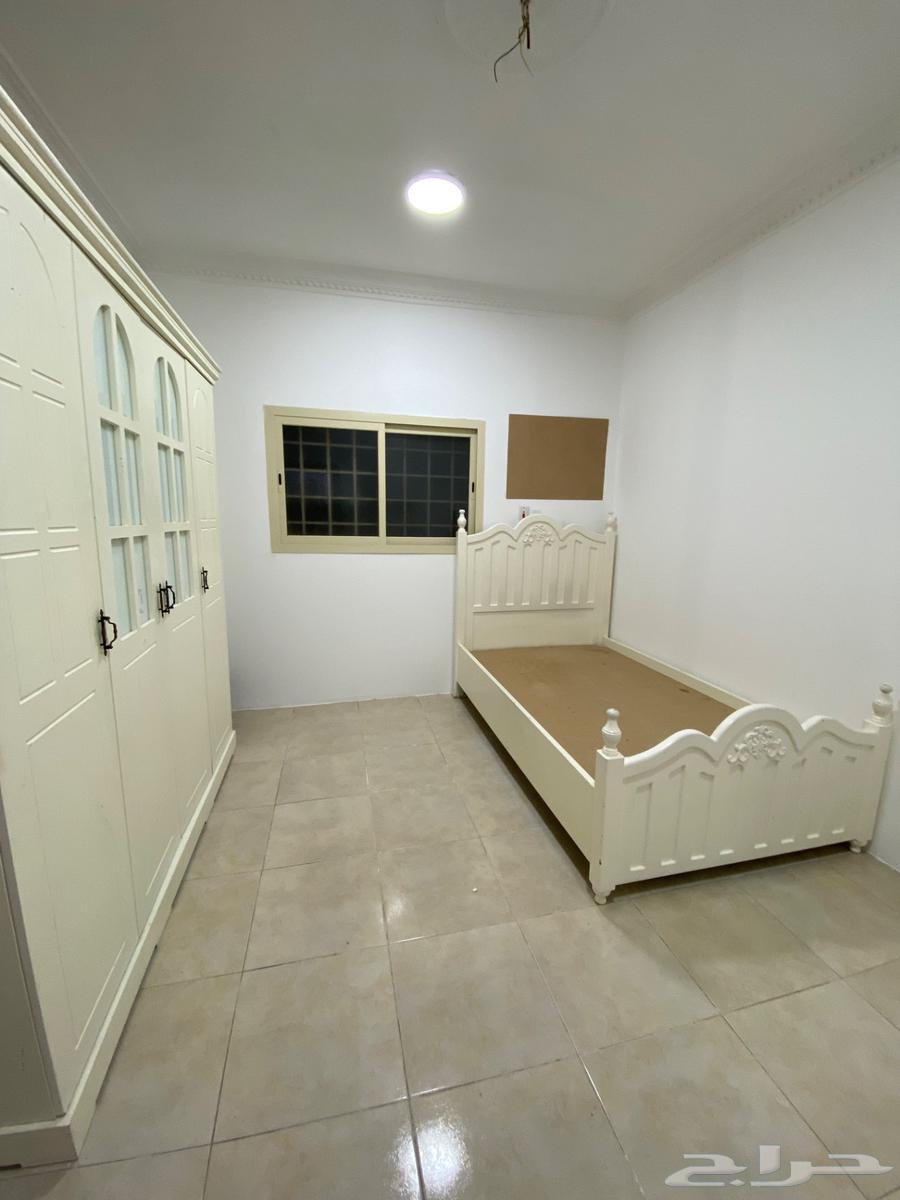 غرفة نوم (سرير كوين ودولاب كبير وتسريحة)63706565937283110