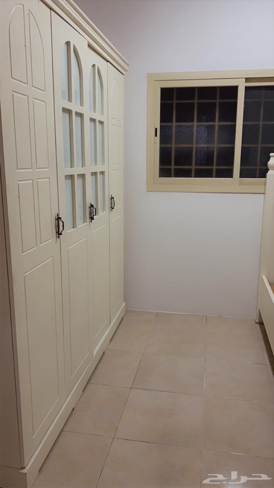 غرفة نوم (سرير كوين ودولاب كبير وتسريحة)63706565937283114