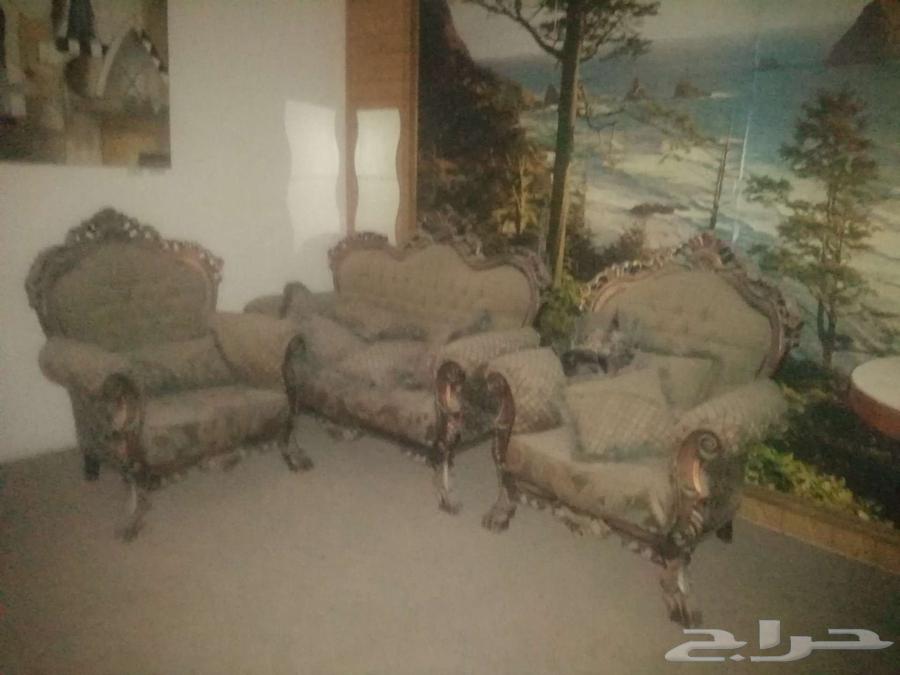طقمين كنب وطاولات شبه جديد63702246258306112