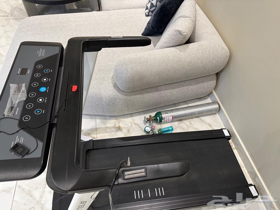 Treadmill used gently and kept clean, reason for sale: no longer needed.63702884105857113