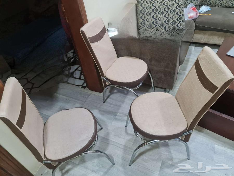 DINING EXTENDABLE TROUBLE TABLE WITH THREE CHAIR63702970594306111