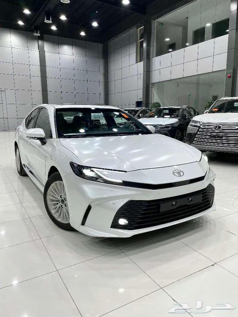 تويوتا كامري بنزين نص فل LE 202563789973980547110