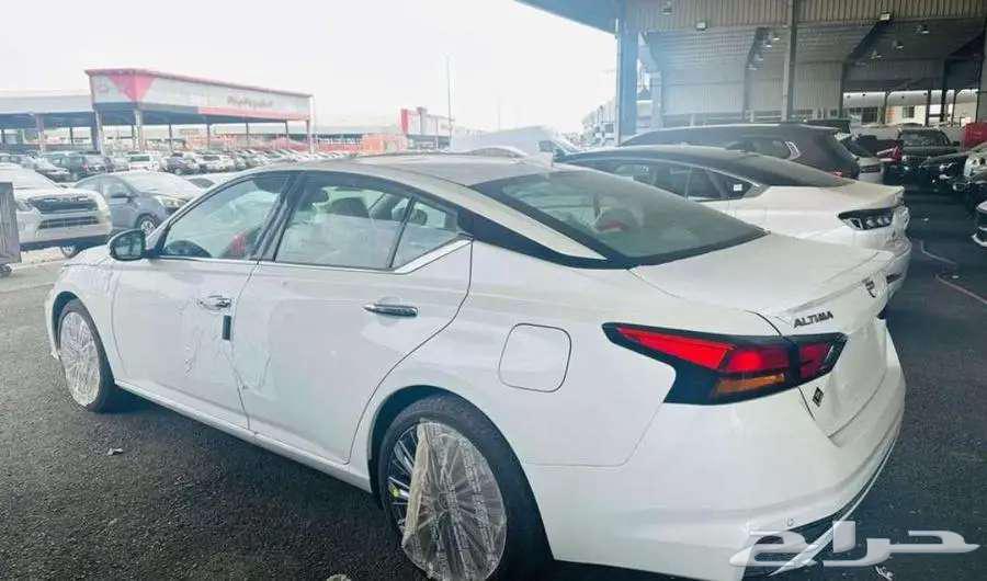 نيسان التيما SV نص فل موديل 202563791734445698112