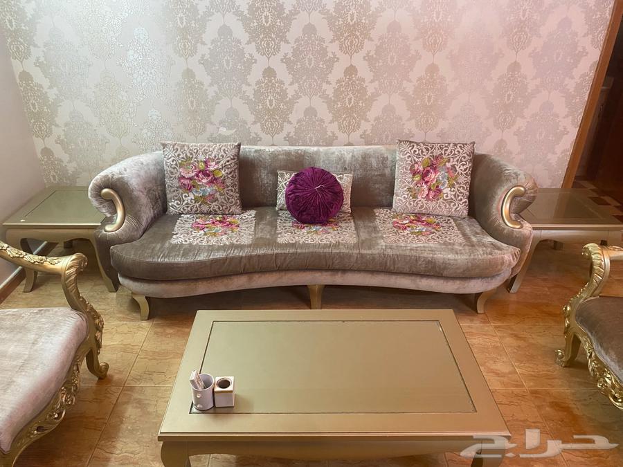 Classic three-piece sofa and three tables with clean fabric from Al-Qathmi63712319506818112
