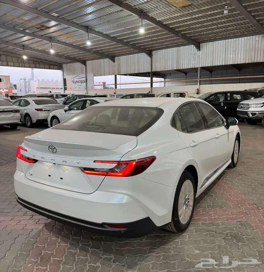 تويوتا كامري LE بنزين نص فل سعودي 202563784185614211111