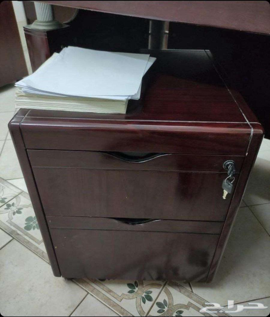 مجموعة طاولة مكتبية بزجاج فاخر وخشب mdf63724960580354112