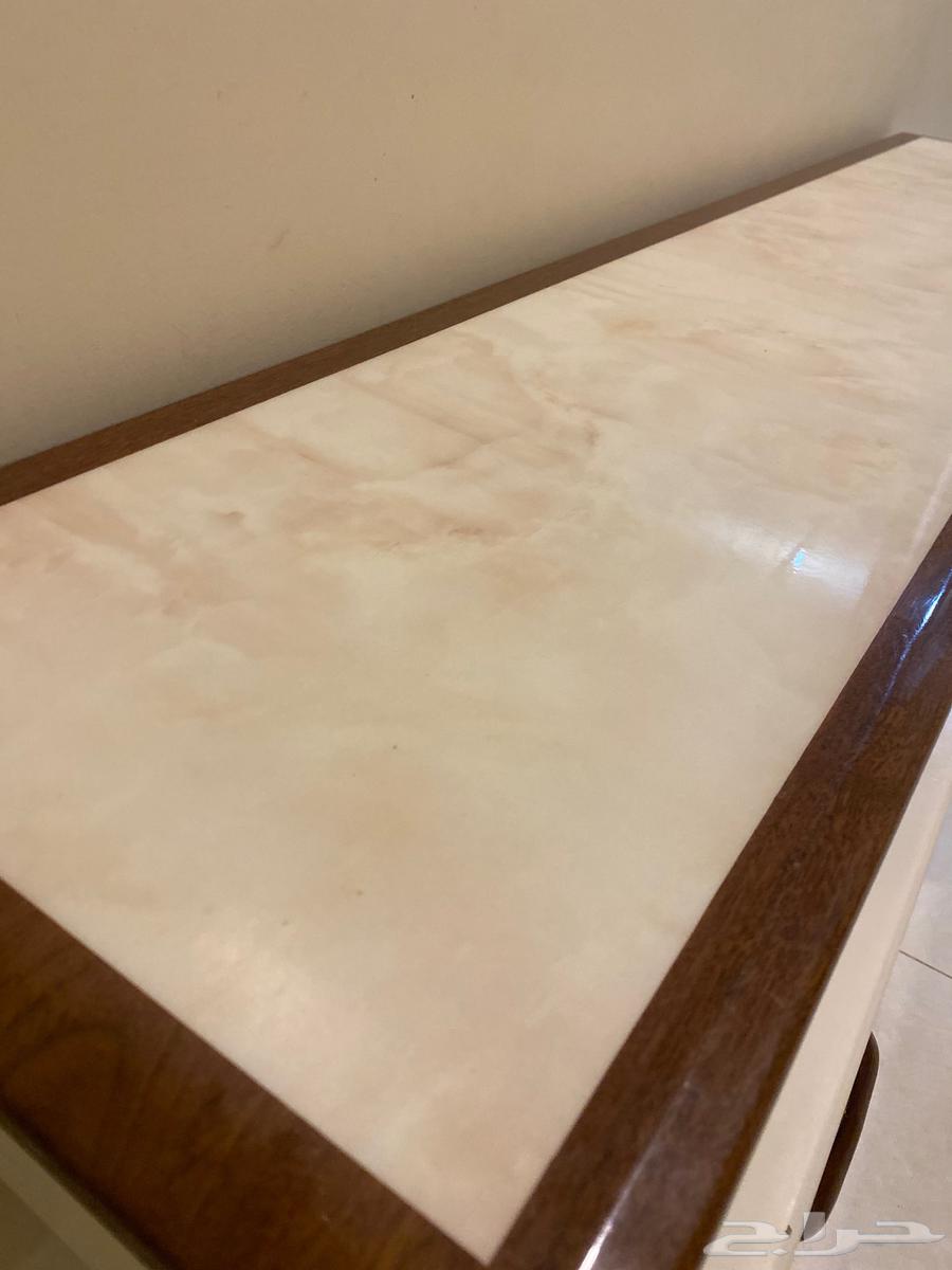 Television table63725537407618111