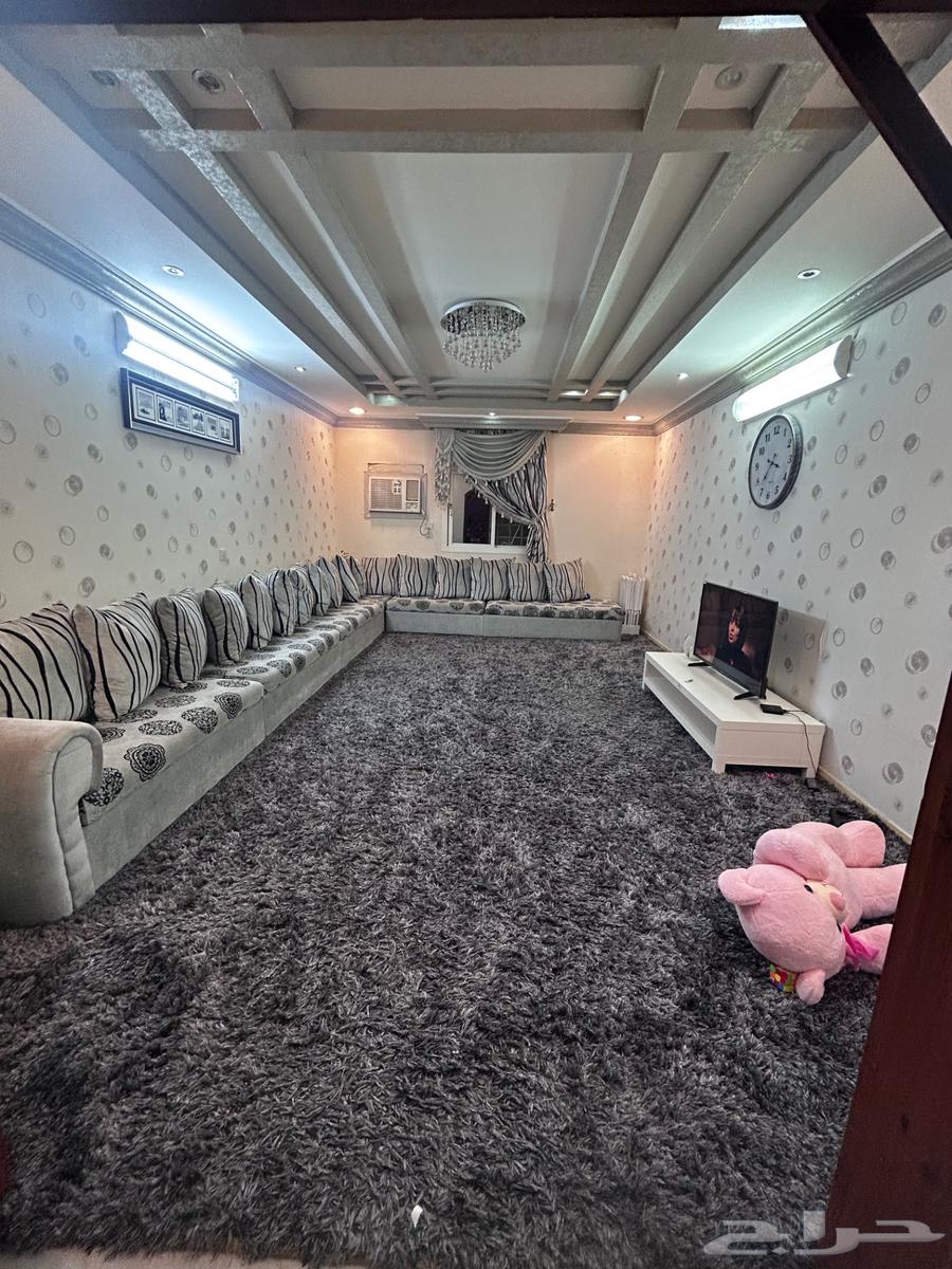 كنب زاوية حرف L بحالة ممتازة نظيف جدا63719313423234114