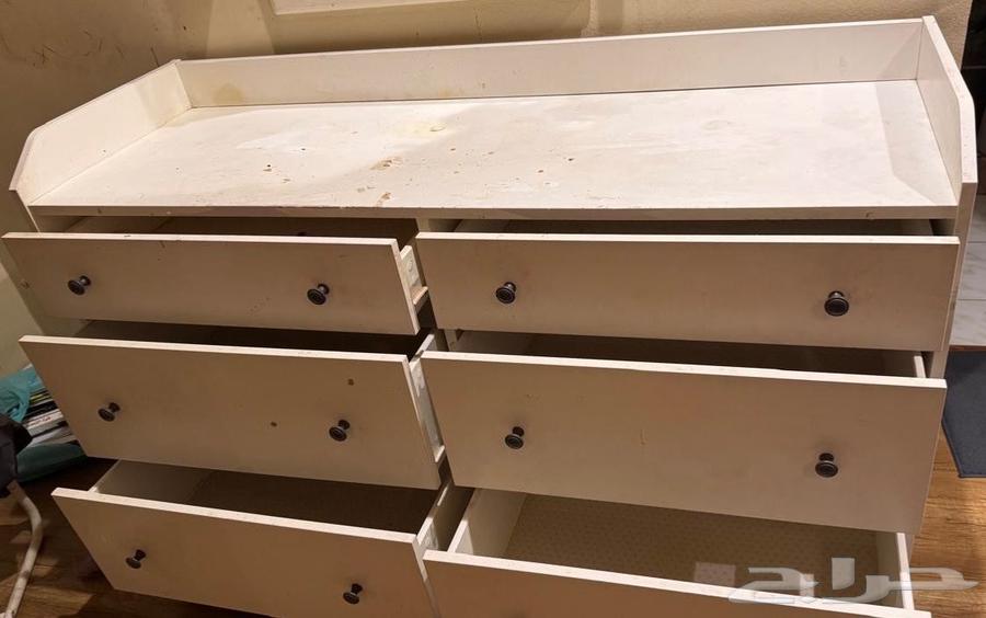 IKEA white table63727730731267111