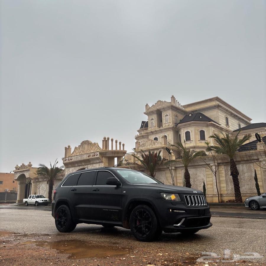 Jeep SRT 6.463813692598786110