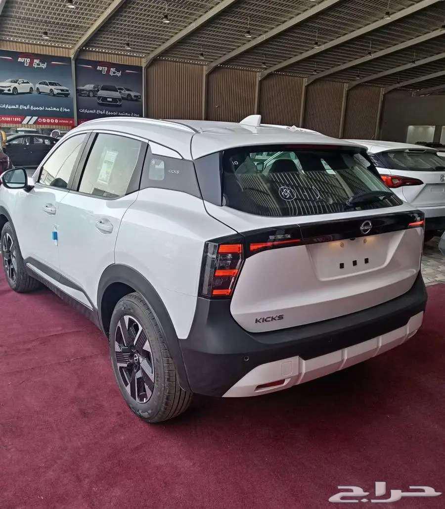 Nissan Kicks Standard and Full Model 25 Cash and Installment All Cars63839375054339114