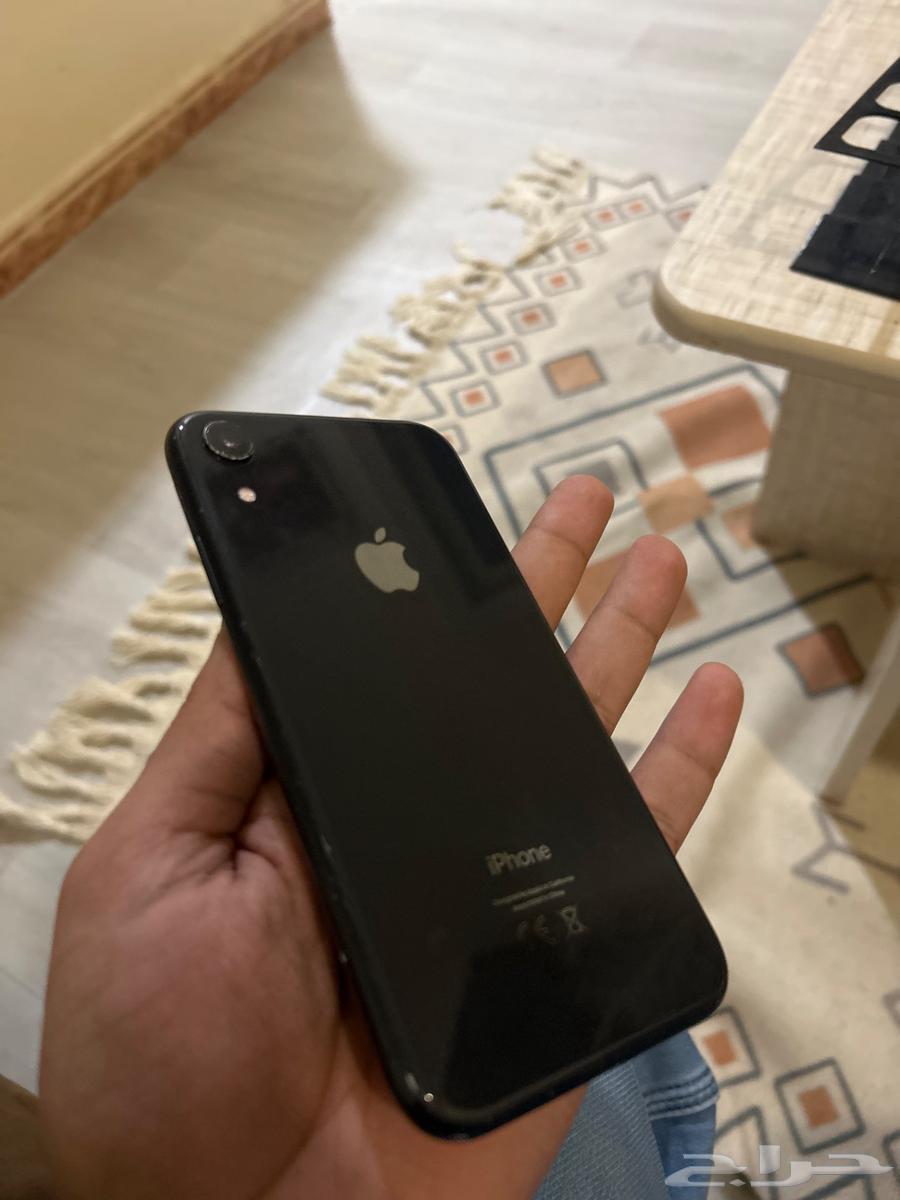 iPhone for sale, clean, black, only the volume button doesn't work, everything else is clean63736410294403110