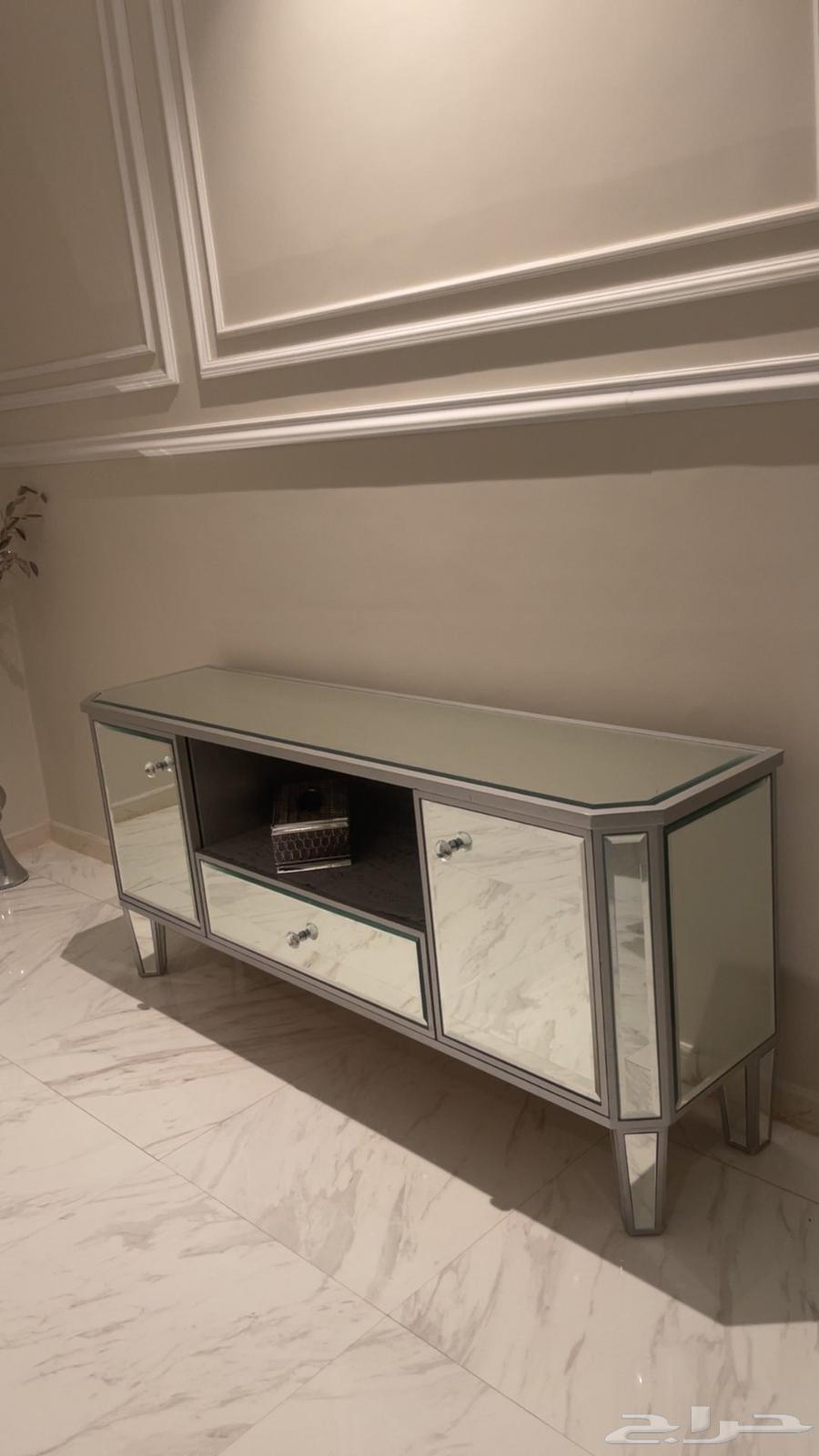 TV tables with table63733956474115110