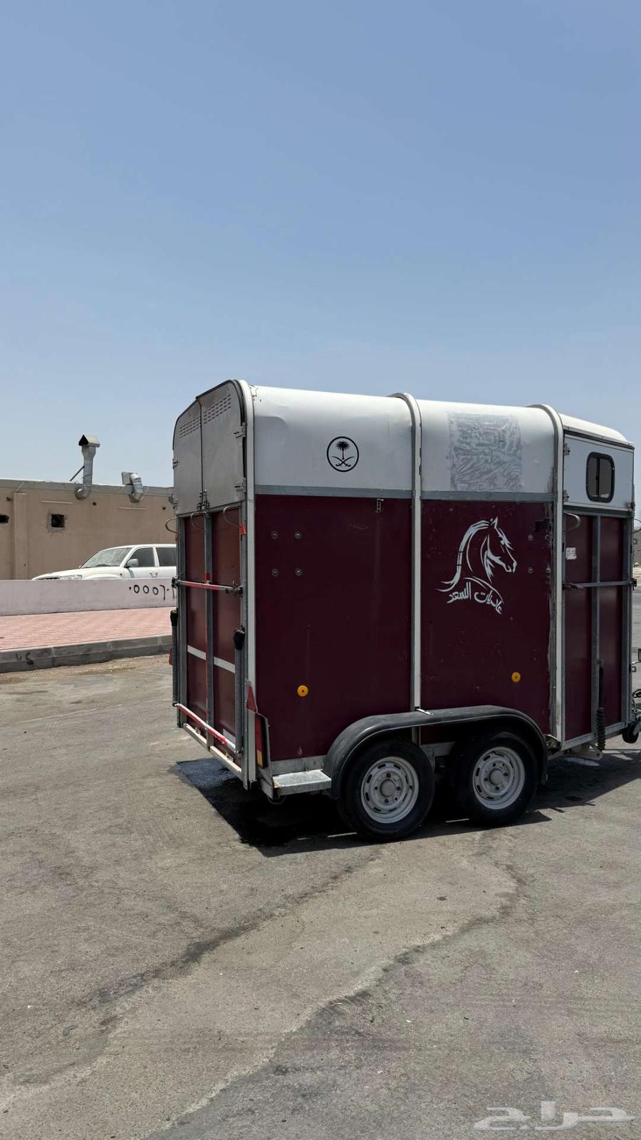 للبيع عربة نقل خيل للبيع63734049604354111