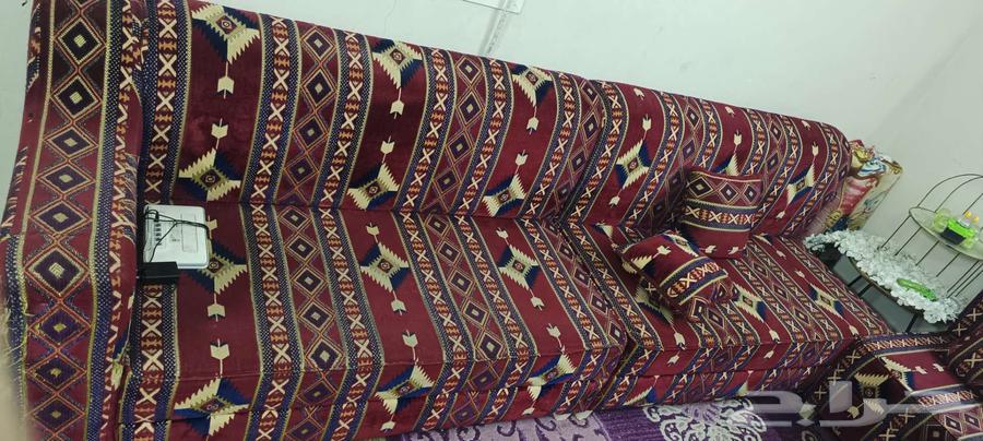 للبيع طقم كنب 4 قطع بحالة ممتازة63731996909954110