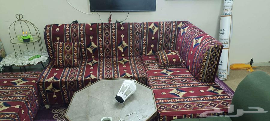 للبيع طقم كنب 4 قطع بحالة ممتازة63731996909954111