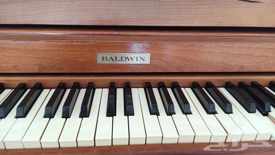 Piano from the old heritage636190545546261123