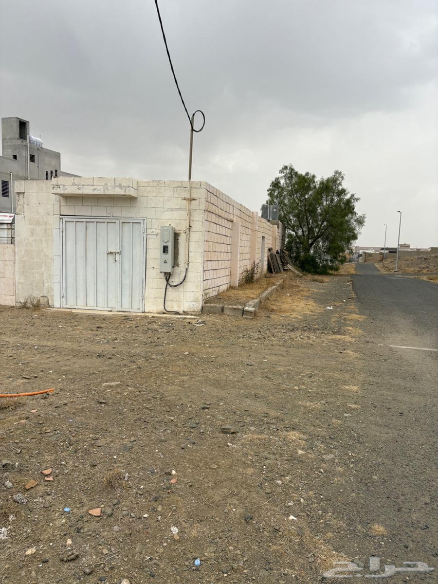 حوش مسور بغرف ومكتب للايجار - العسران سراة عبيدة63612290915330110