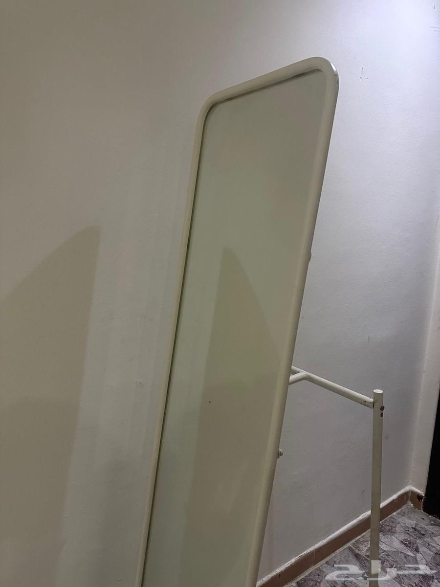 مرايه. وطاوله من ايكيا نظيفه63748363176707112