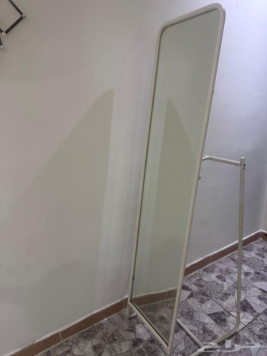 مرايه. وطاوله من ايكيا نظيفه63748363176707114