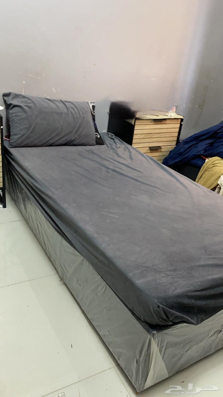 الطايف سريرين ممتازه وطاولة ركن مقهى وكرسي ودولاب ملابس63745065271939112
