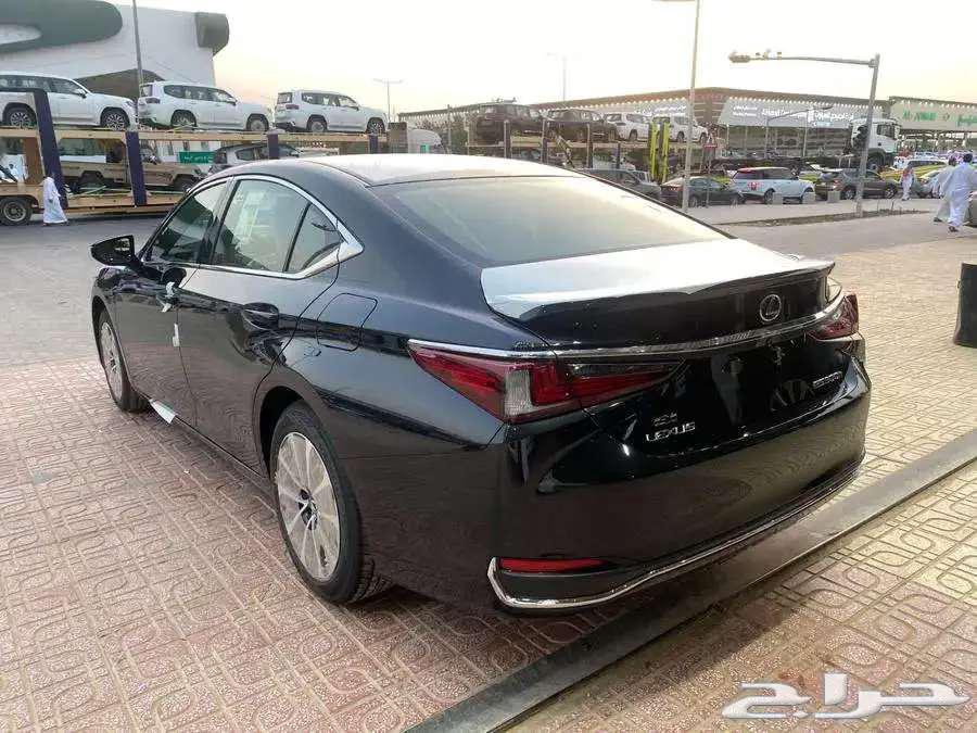 Lexus ES300h AH 2025 Saudi Black63618044005633113