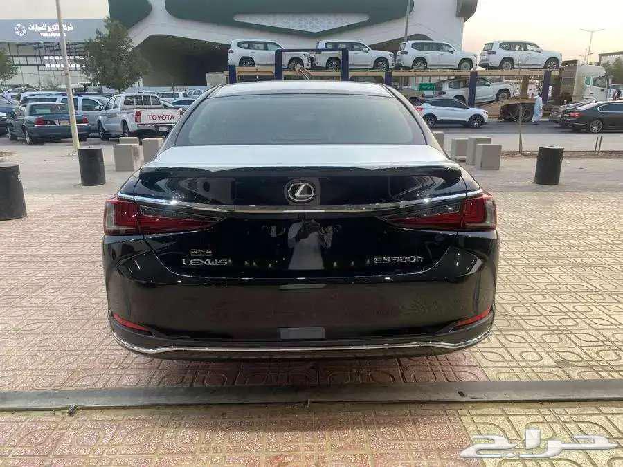 Lexus ES300h AH 2025 Saudi Black63618044005633114