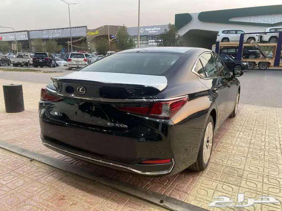 Lexus ES300h AH 2025 Saudi Black63618044005633112
