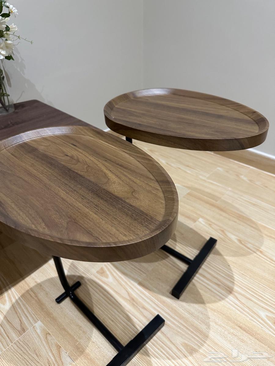 Coffee table with service63769721110785110