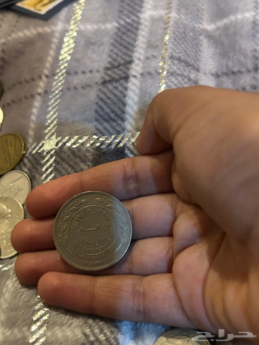 عندي عملات ورقيات وحديد واشياء خاصة بالجرايد للبيع63755491896578113