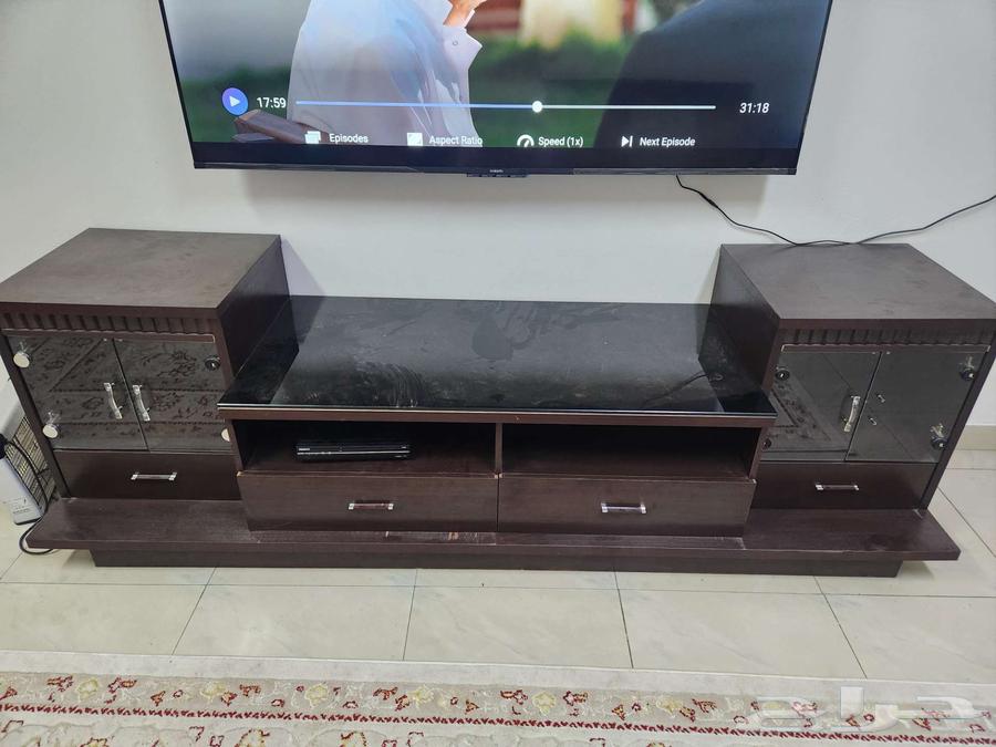 طاولة تلفزيون للبيع63759724872706110