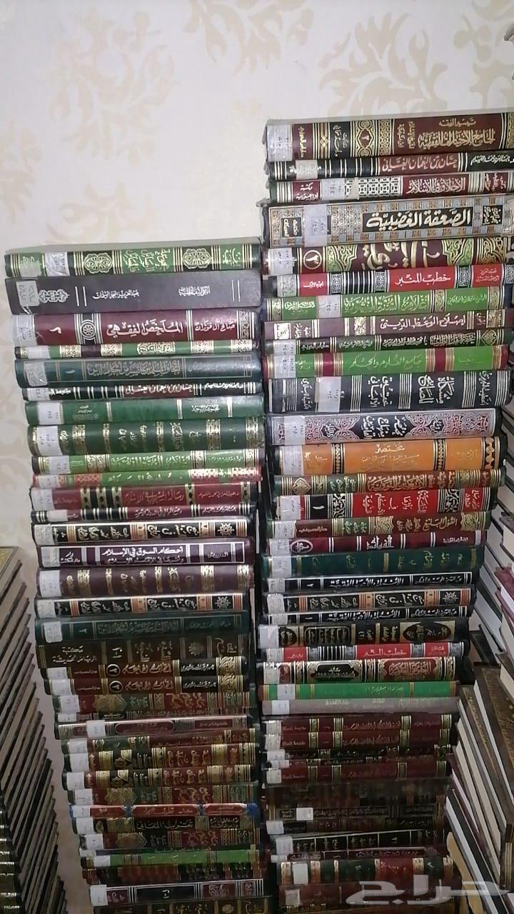 للبيع كتب العدد الفين كتاب63742551573762112