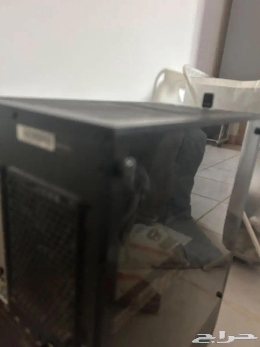 Complete gaming setup with two monitors for urgent sale63769916945153114