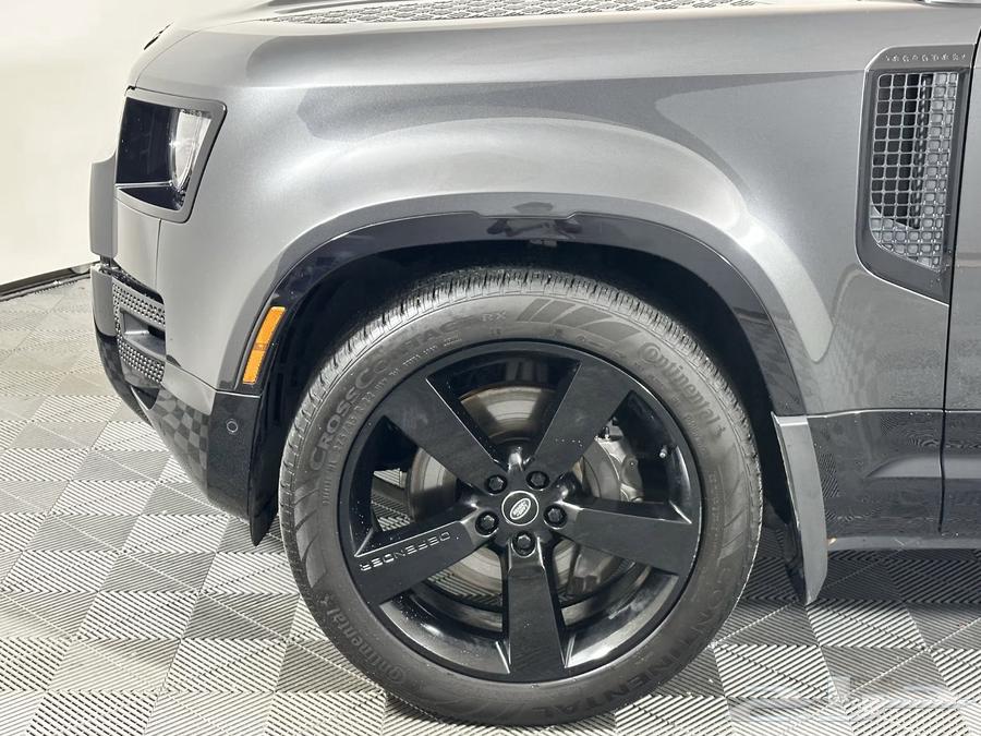 ديفندر 2023 90 X-DYNAMIC V6 لون خارجي كاربيثيان بحالة الجديد63618045091201114