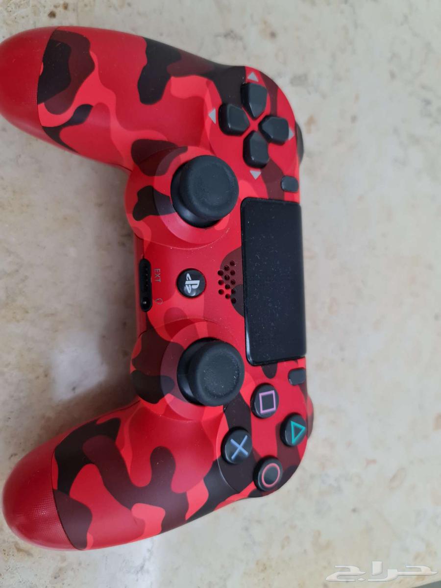 Original Sony 4 controller, my brother's new one with a unique color63777806575107111