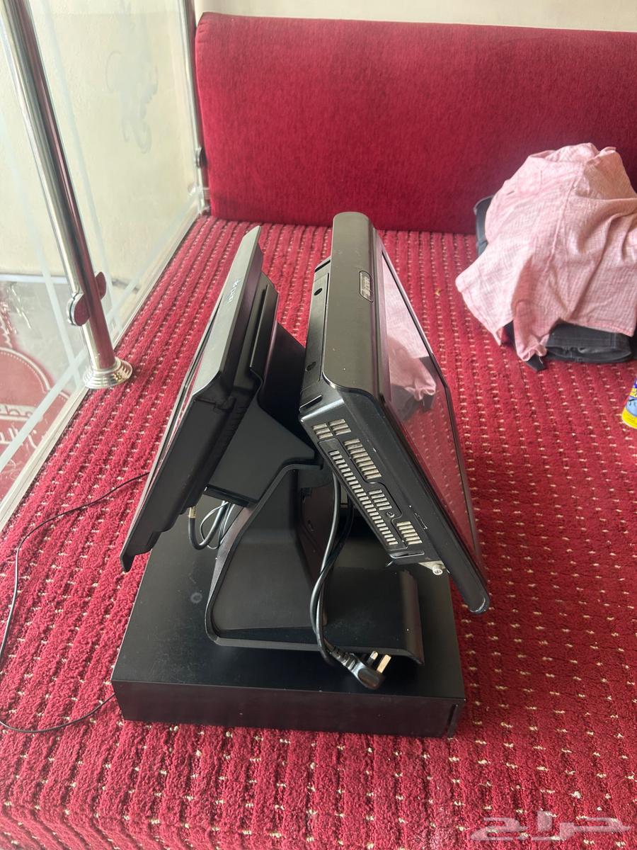 Clean cashier machine with printer and two screens63777895215746110