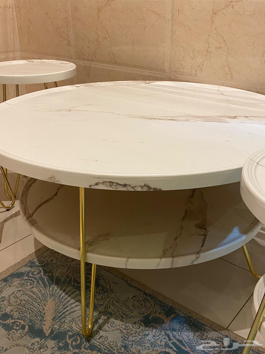 Large table with four service tables63779904167939113