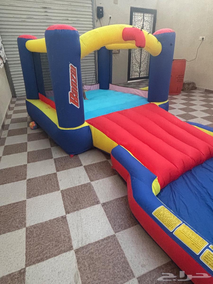Inflatable with pool63787785518595111