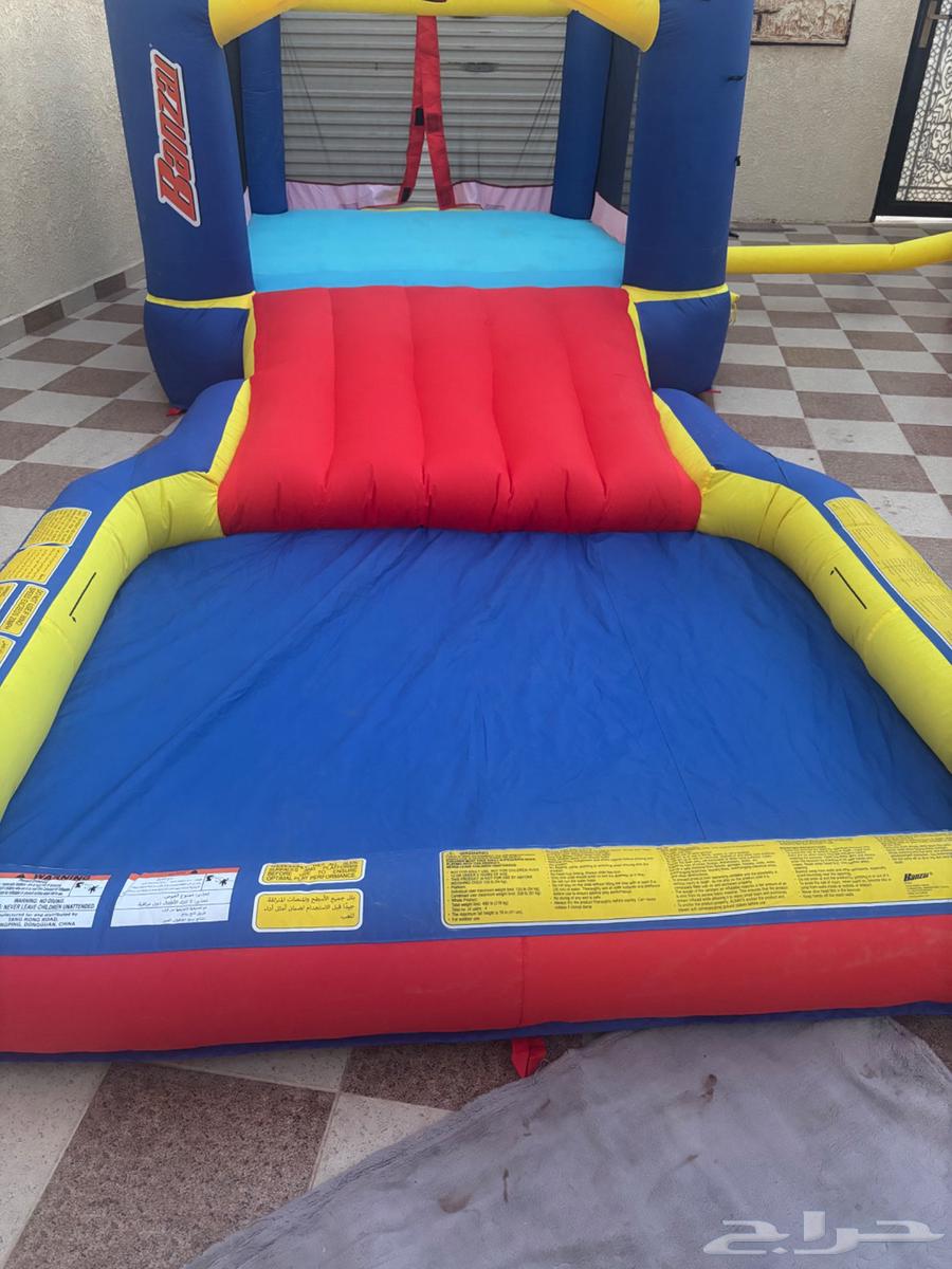 Inflatable with pool63787785518595112