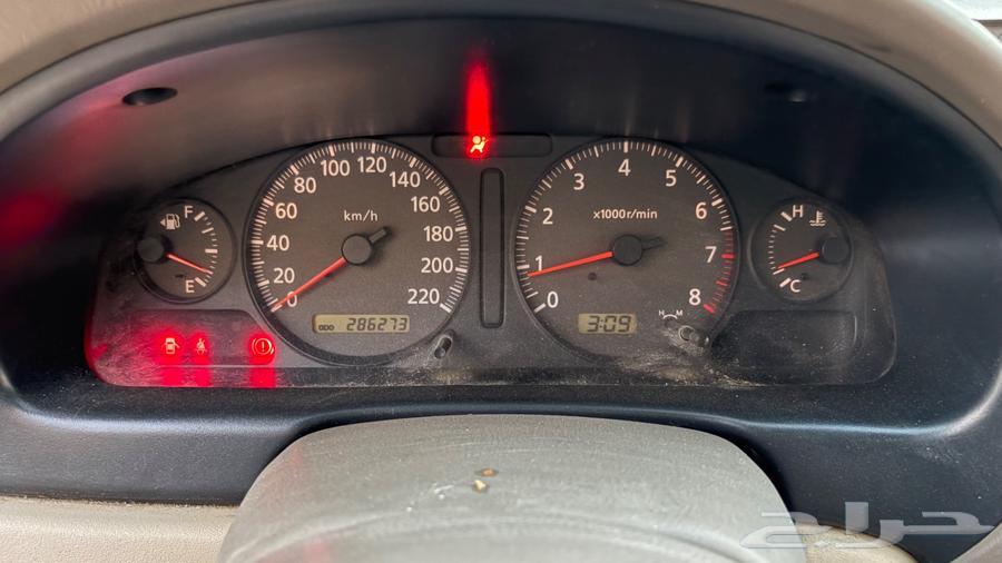 Nissan Sunny Japanese 200963983062689667112