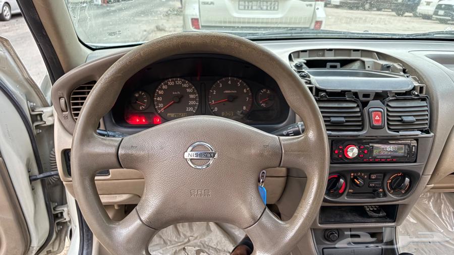 Nissan Sunny Japanese 200963983062689667113