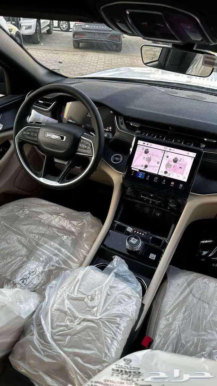 جراند شيروكي 2025 لاريدو استاندر63618047035266112