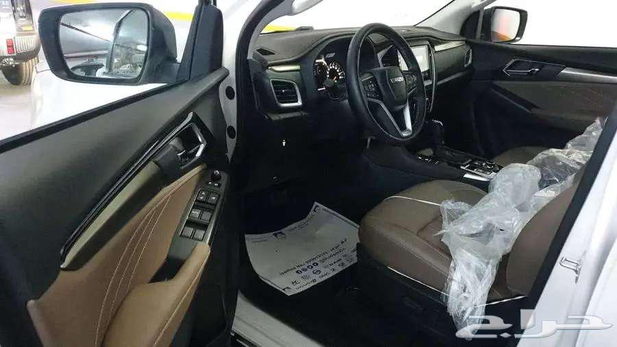 Isuzu MUX Full Option Keyless Start 202464005778519811110